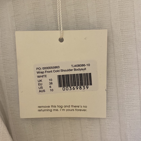 NWT Missguided White Wrap Front Cold Shoulder Bodysuit Size 6 - Picture 3 of 3